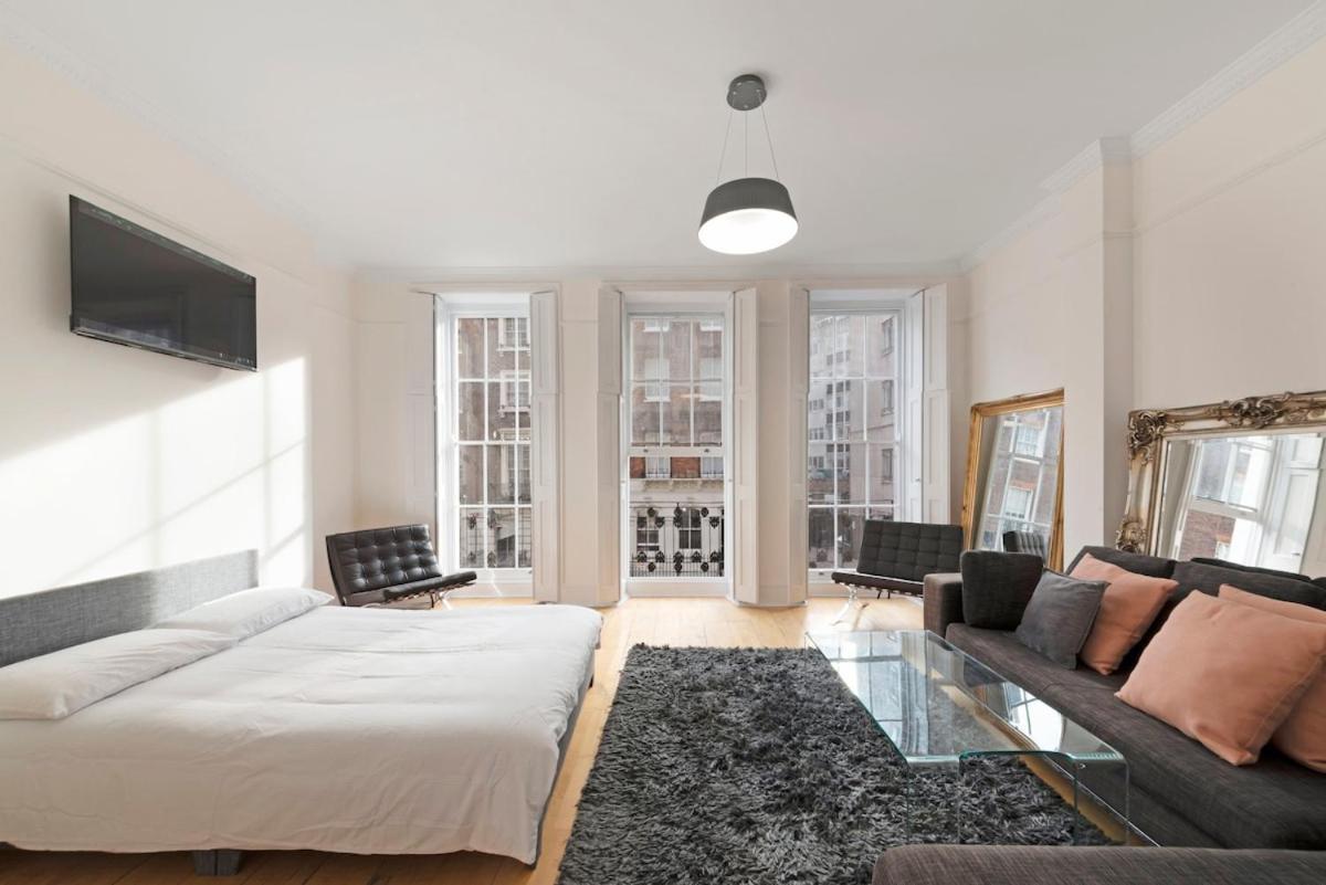 Exclusive Mayfair Sleeps 4 People